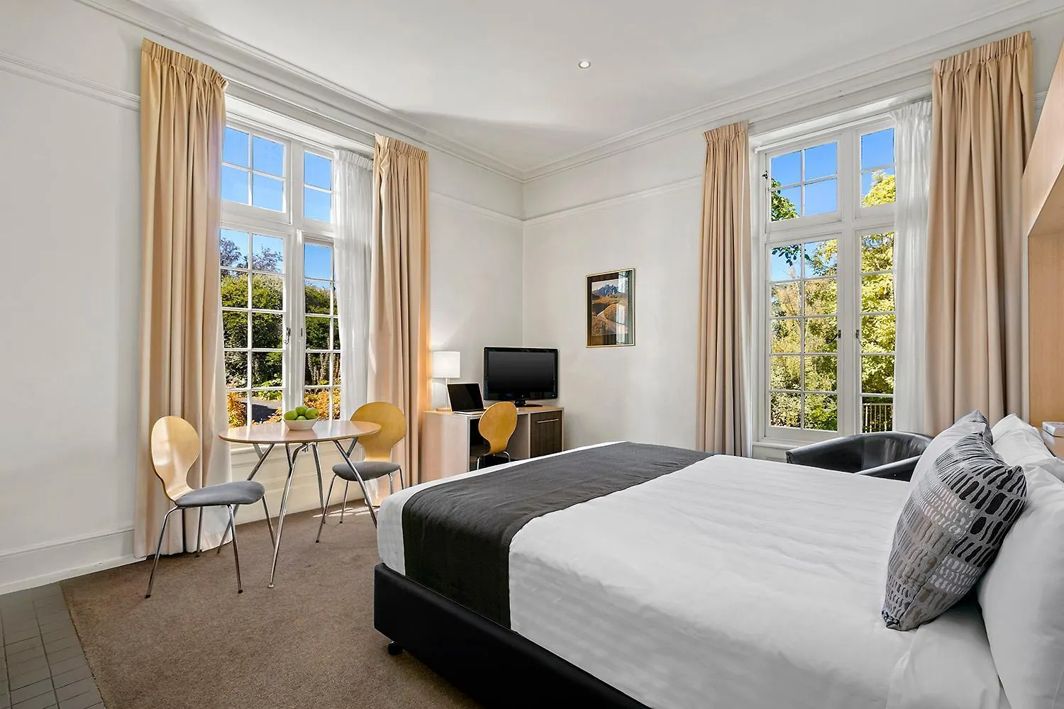 Quest Trinity House Aparthotel Hobart 3*,