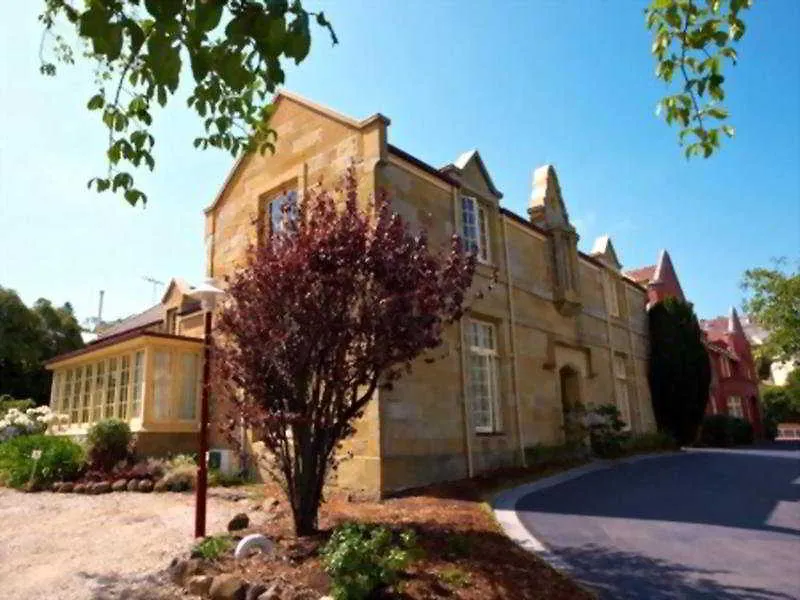 Quest Trinity House Aparthotel Hobart 3*,  Australia