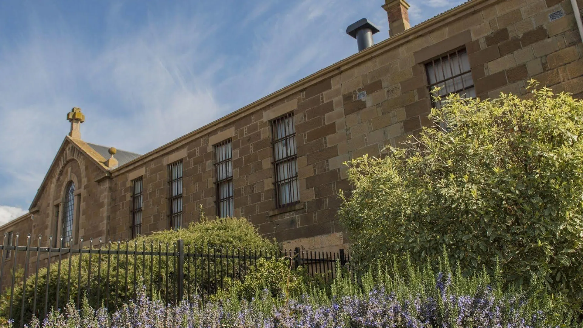 Quest Trinity House Aparthotel Hobart 3*,