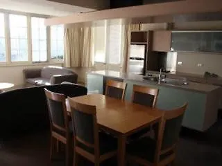 Quest Trinity House Aparthotel Hobart 3*,